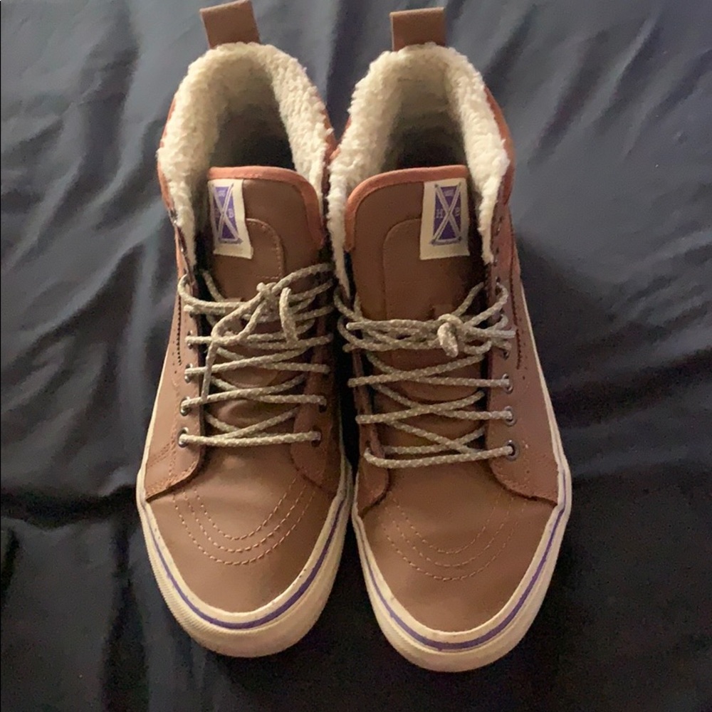 Vans - Picture 2 of 4